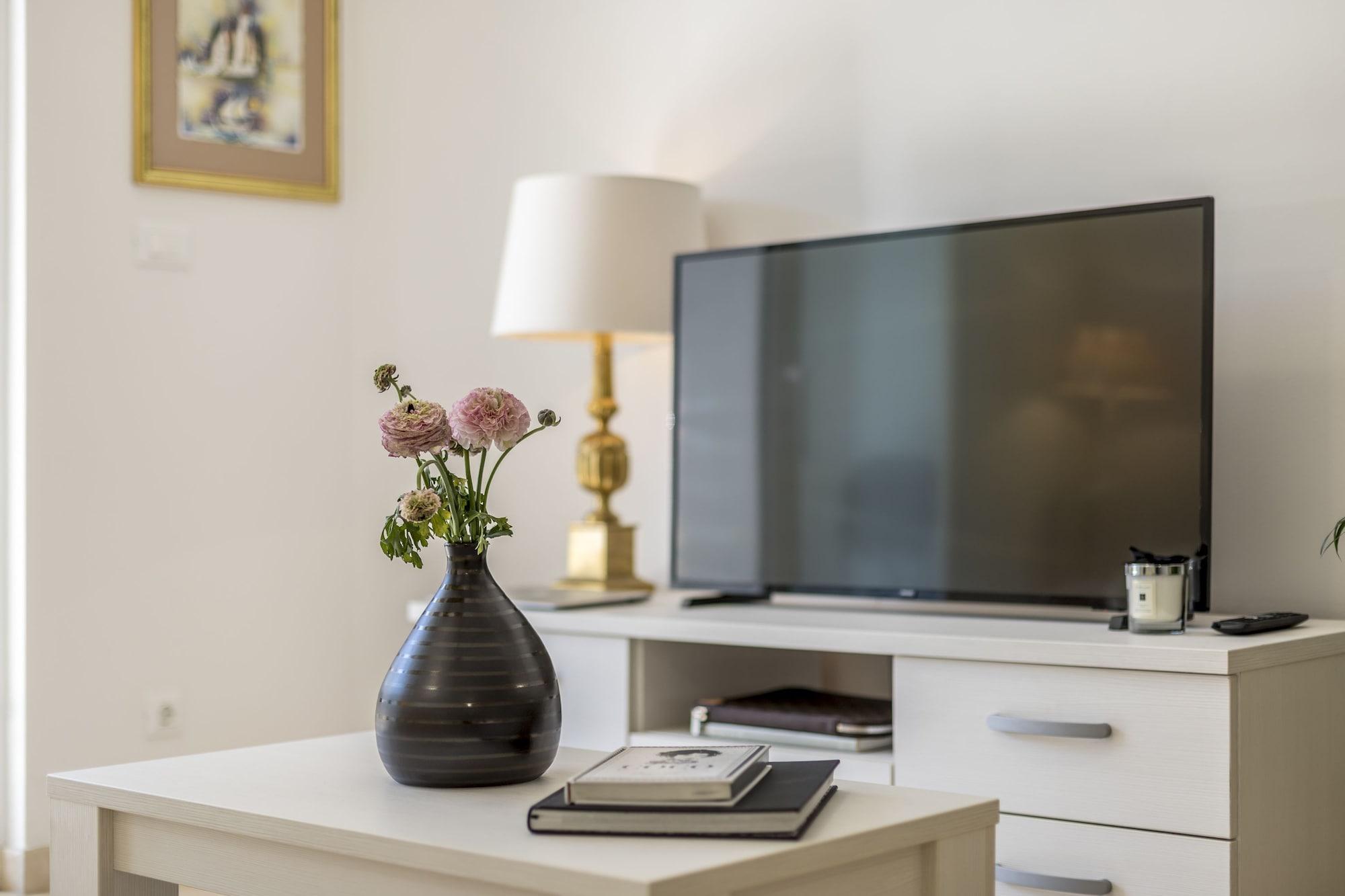 Adriatic Queen Rooms & Apartments Сплит Екстериор снимка