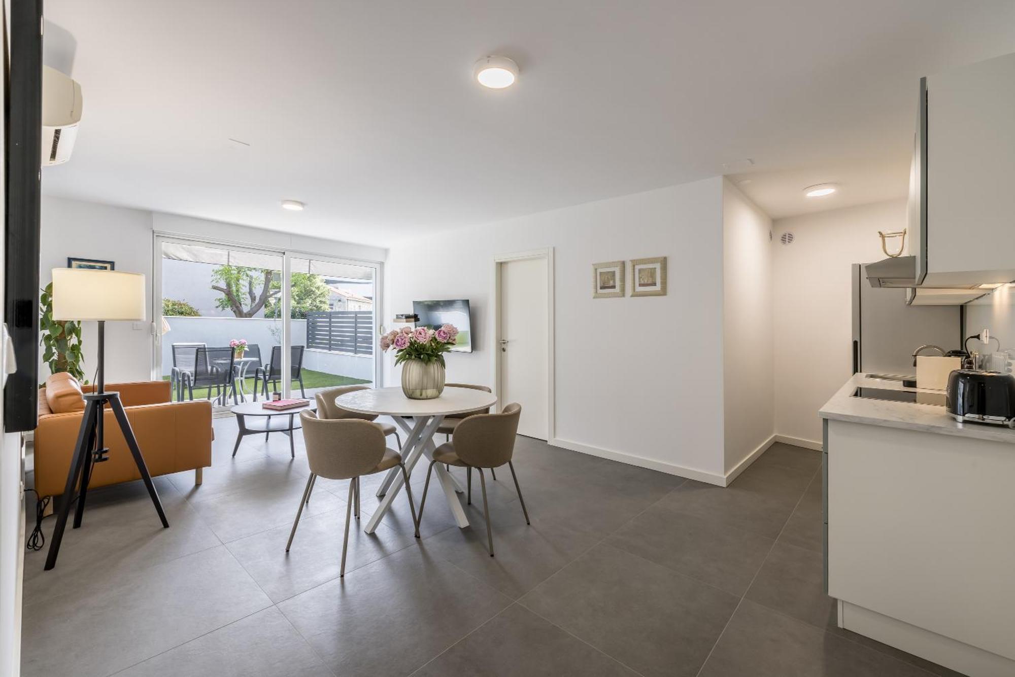 Adriatic Queen Rooms & Apartments Сплит Екстериор снимка