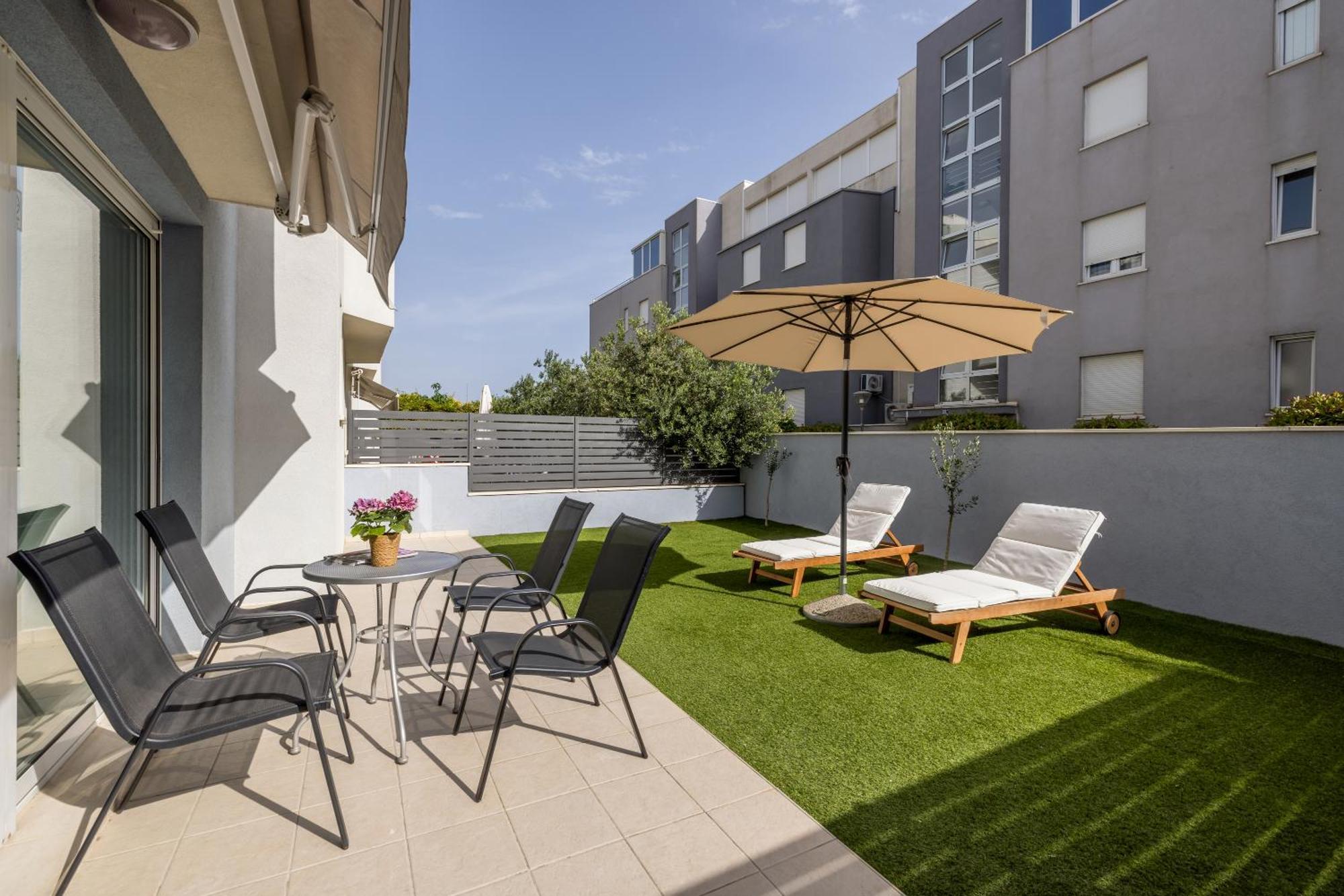 Adriatic Queen Rooms & Apartments Сплит Екстериор снимка