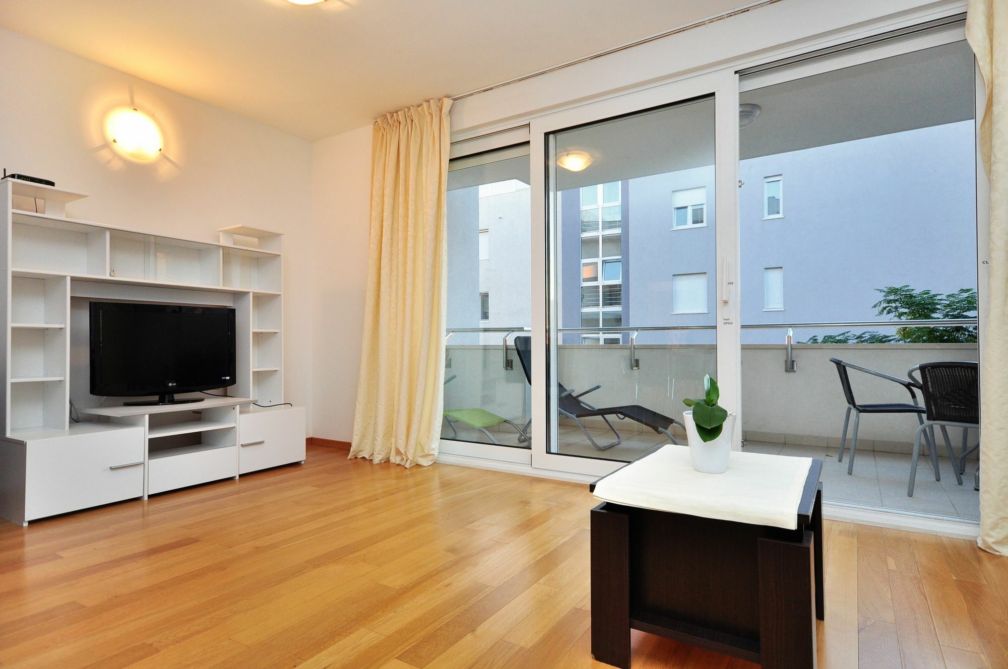 Adriatic Queen Rooms & Apartments Сплит Екстериор снимка