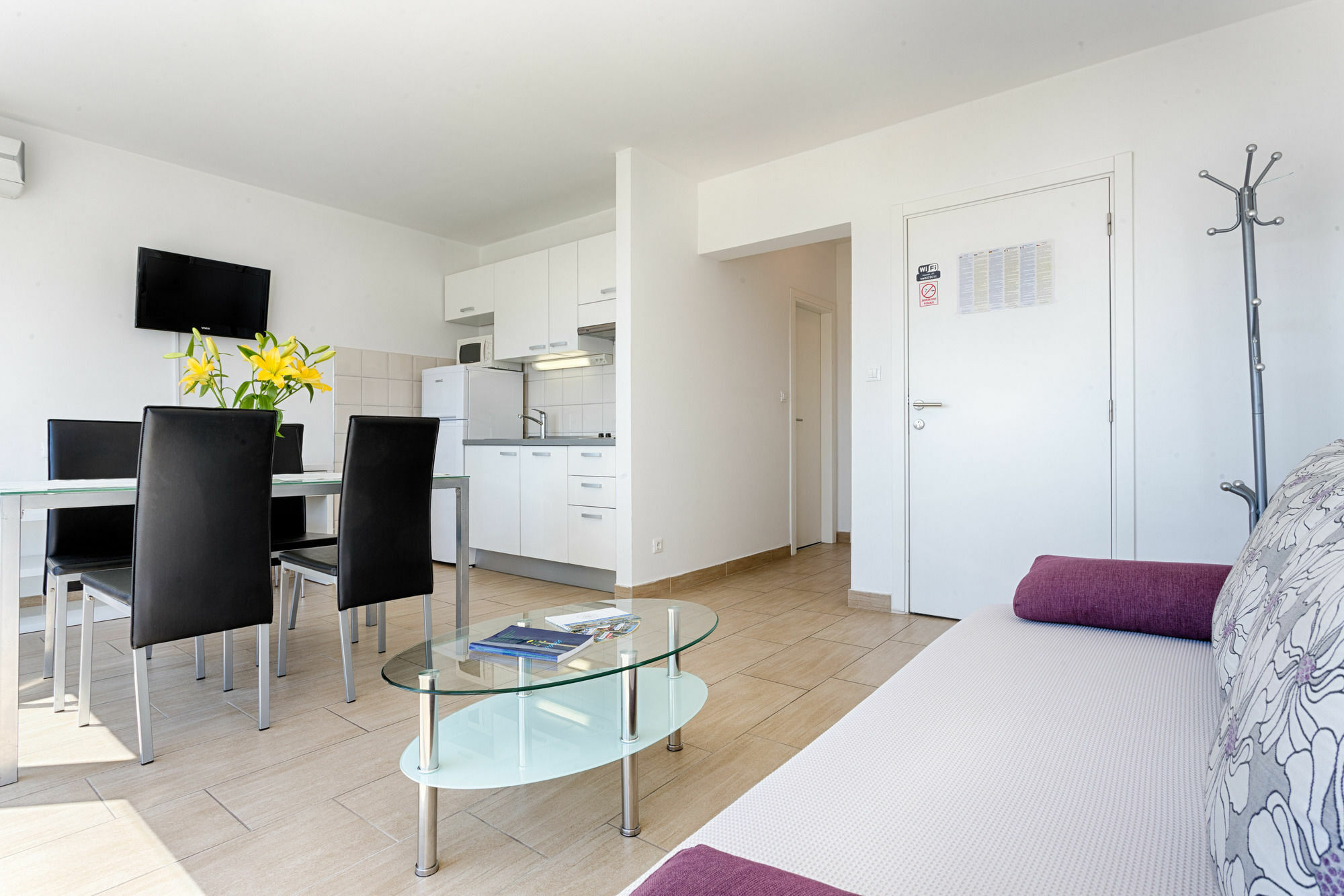 Adriatic Queen Rooms & Apartments Сплит Екстериор снимка