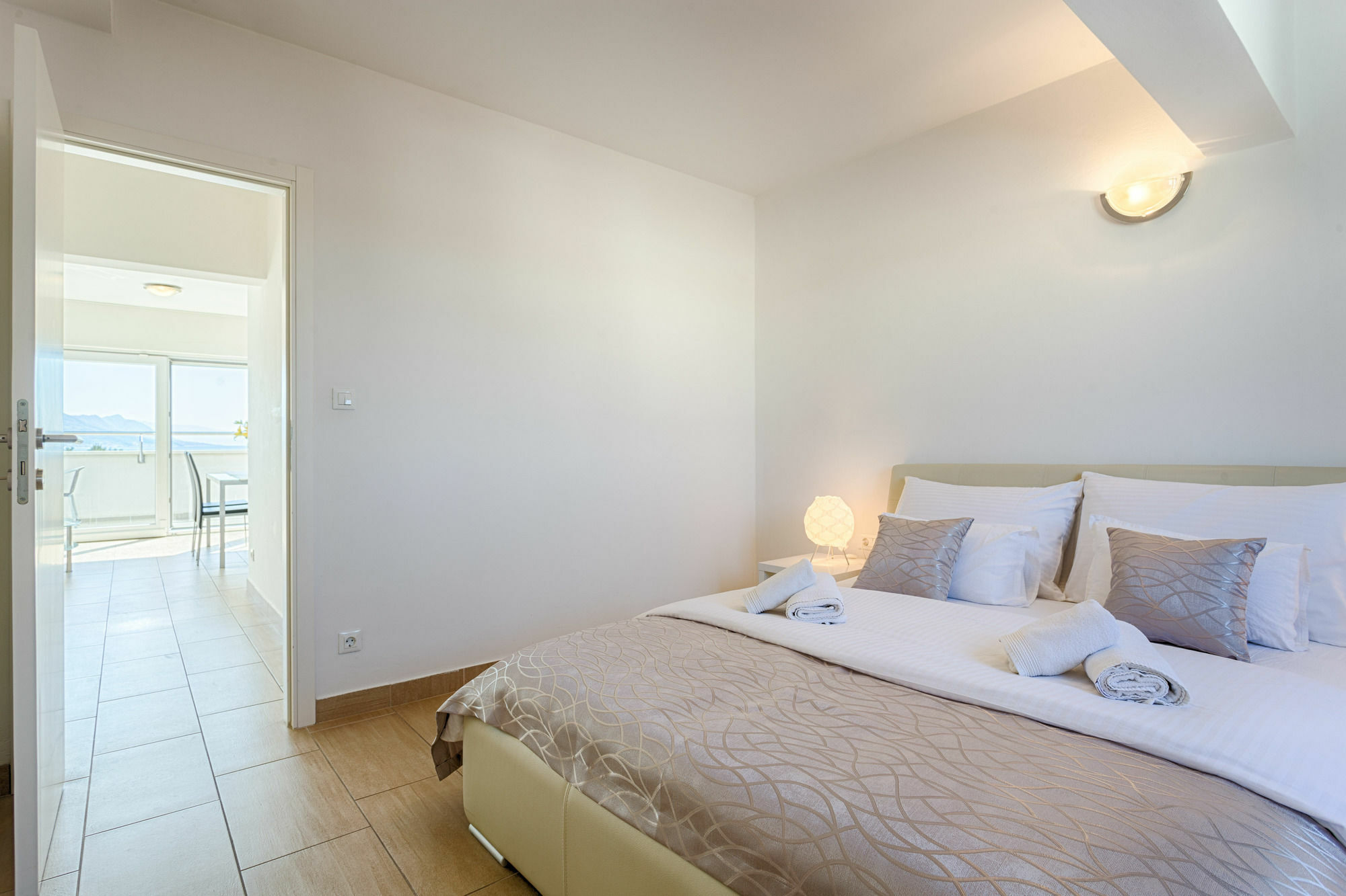 Adriatic Queen Rooms & Apartments Сплит Екстериор снимка