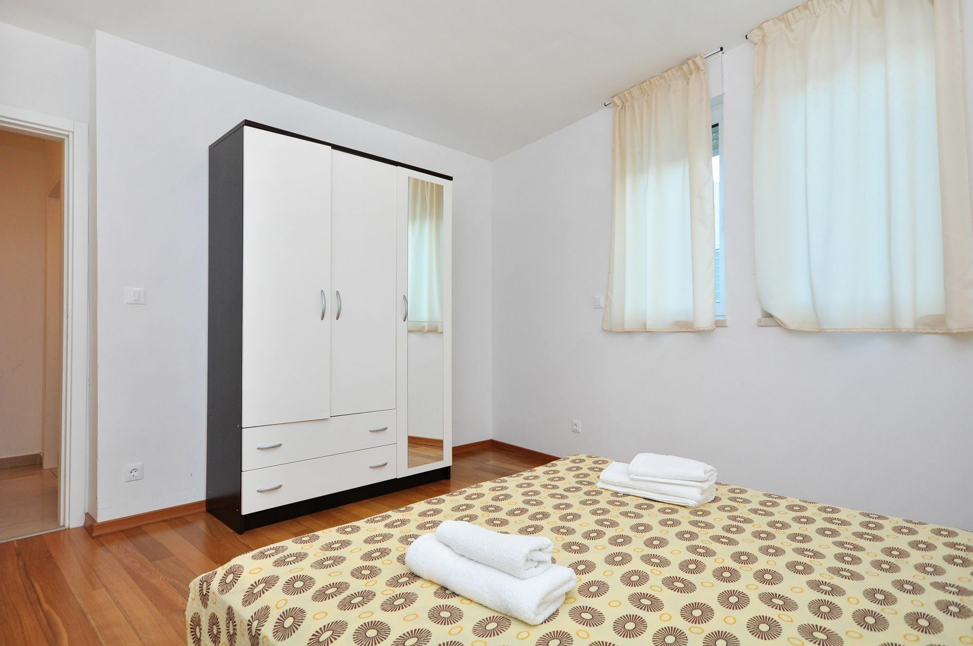 Adriatic Queen Rooms & Apartments Сплит Екстериор снимка